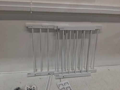 FLDOFAVES Adjustable Extra Wide Metal Dog Gate - 18"-45"L X 18"h - WHITE image 5