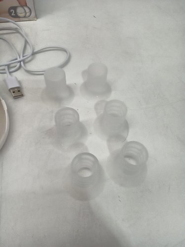 MEDELA MOTION INBRA WEARABLE BREAST PUMP - WHITE/YELLOW - (MODEL: YM-8801) image 3