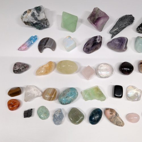 30 Assorted Crystals, Minerals and Stones image 3