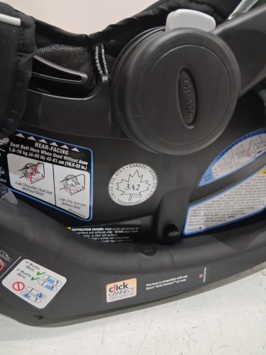 GRACO SNUGRIDE 35 LITE LX INFANT CAR SEAT - MAX WEIGHT 34LBS - BLACK/GREY (MODEL: 2119658) image 6