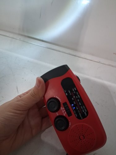 Protable Solar Hand crack Radio - red/black image 4