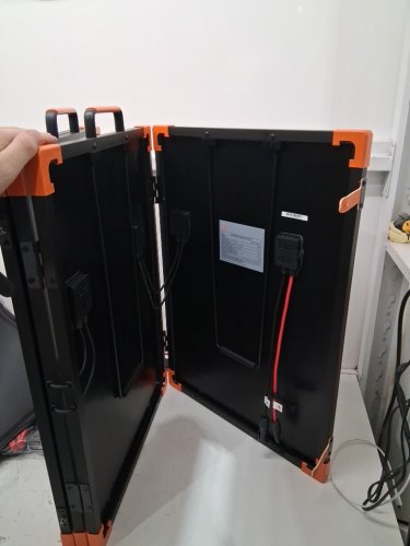 ZOUPW 200W Portable Solar Panel - Tempered Glass - Heavy-Duty Foldable Mono Solar Charger for Jackery Explorer 1000 v2 = ECO FLOW DELTA - IP67 WATERPROOF image 9