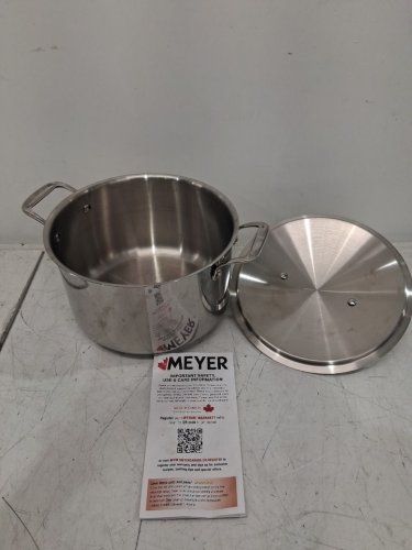 Meyer Stainless Steel Stock Pot with Lid- 6.5L- stainless steel Closed image 3