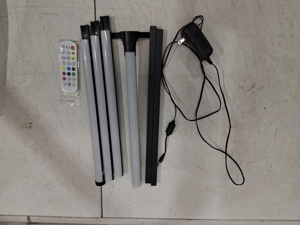 Tyute Modern LED Floor Corner Lamp with Remote - 60" - Black (Model: SSG-500) image 6