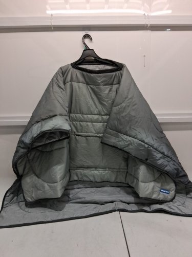 BELOW ZERO 2-IN-1 WEARABLE HOODED OUTDOOR BLANKET - 54" × 76" - GREY FADE (MODEL: 1896292) image 3