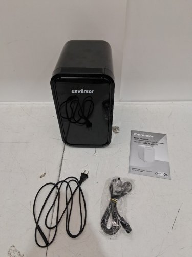 yashe mini fridge with Thermoelectric Cooler and Warmer for skin care or drinks - 6L - black - (model:mfa-6l-h) image 3