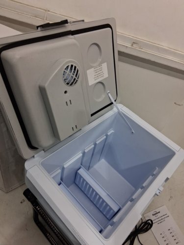 Koolatron Electric Cooler- 31L- 12V- grey (model: rsl9235s1/W65 AZ) image 4