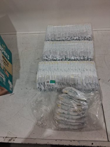 106PK PAMPERS SWADDLERS DIAPERS - NEWBORN SIZE image 3