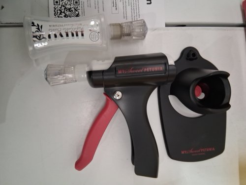 MY SWEET PETUNIA Precision Glue Press for extended paper crafting - 60ML - BLACK/PINK - image 4