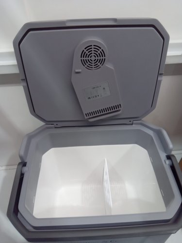 GARVEE PORTABLE ELECTRIC COOLER & WARMER CAR REFRIDGERATOR - 33L - GREY (MODEL: CBP-33L-A) image 4