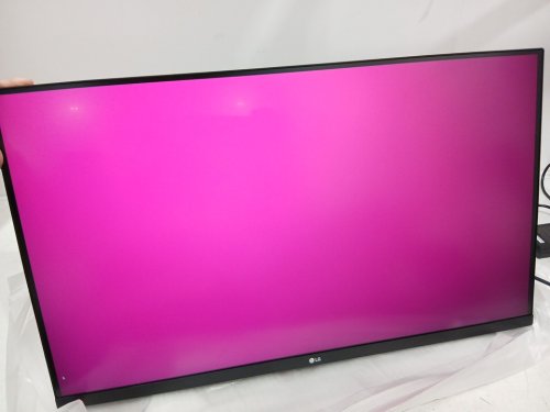 LG Ultrafine Ergo 4K UHD Monitor with IPS Display /HDR 10 / DCI-P3 95% Color / USB-C & Adjustable Ergonomic Stand - 32" - black (model: 32UN880K) image 7