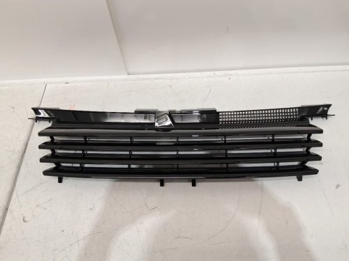 Armordillo Front Grille - fits 1999-2004 Volkswagen Jetta - black (model: 7150515) image 3