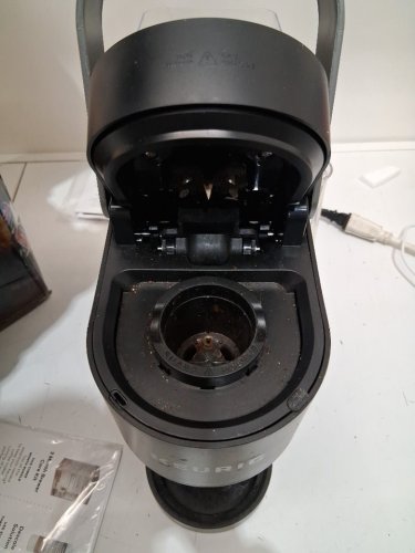 KEURIG K-SLIM SINGLE SERVE COFFEE MAKER - BLACK (MODEL: K900) image 4