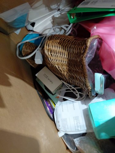 assorted MIXED item MYSTERY PALLET - VARIOUS PRODUCTS - aprox 300+ - (pallet #28) image 10