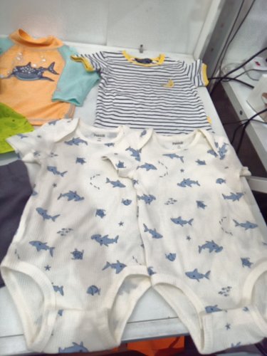 8 ASSORTED BOY'S CLOTHES - SIZE 12M image 4
