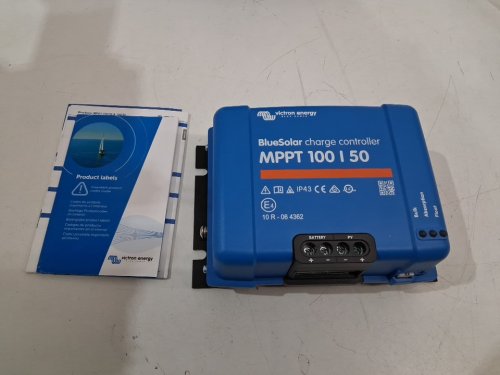Victron Energy blueSolar MPPT 100V 50 amp 12/24-Volt Solar Charge Controller - blue (MODEL: SCC110050210) image 5