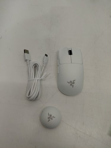 Razer Viper V4 Pro 50000 DPI Wireless Gaming Mouse - White image 2