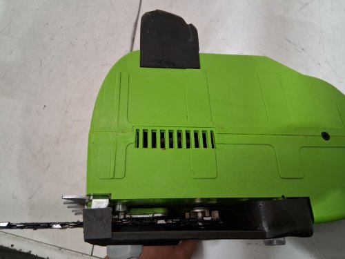 GREENWORKS PRO CORDLESS CHAINSAW - 40V -14" - (MODEL: 2000600) image 11