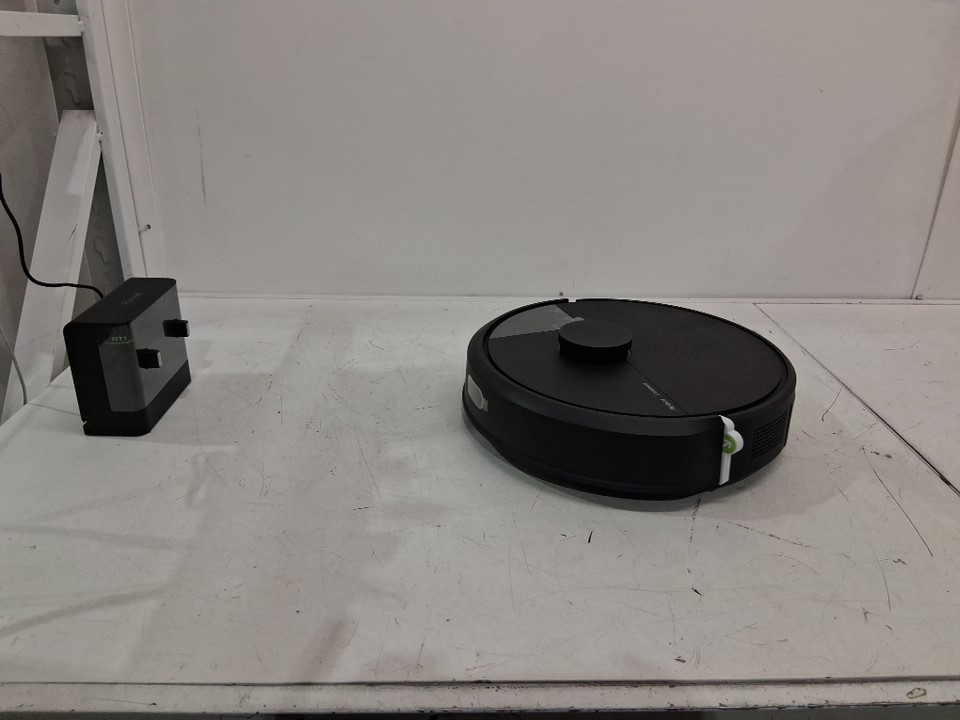 iRobot Roomba 105 Vac Robot Vacuum - Intense Power-Lifting Suction - Ideal for Pet Hair - black (model: Q314020) image 6