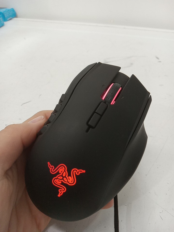 Razer Naga Chroma MMO Gaming Mouse (MODEL: RZ01-0161) image 4