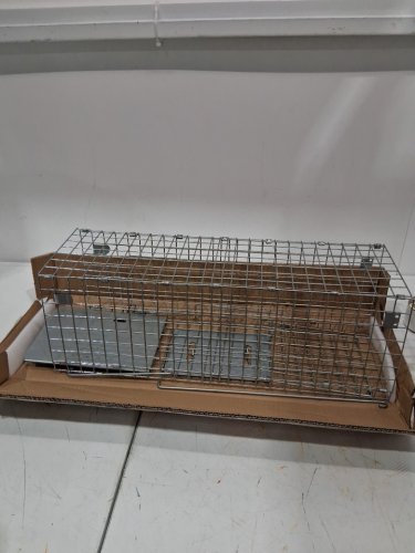 VEVOR HUMANE GALVANIZED IRON ANIMAL TRAP - 24" x 8" x 8" - SILVER (MODEL: LB-18) image 3