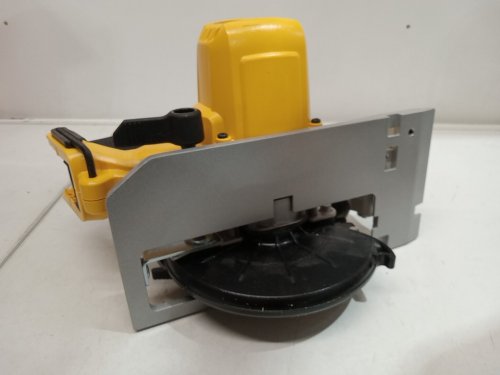 DEWALT 20V MAX* 6-1/2" Circular Saw Kit, with 5.0-Ah battery and charger (model: DCS391P1) image 13