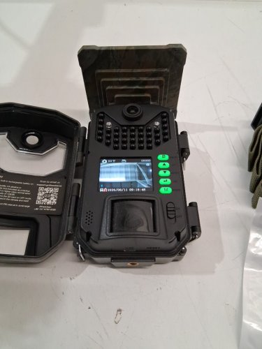 Izeeker waterproof hd trail cam with night vision - Camouflage (Model: ‎ig200) image 3