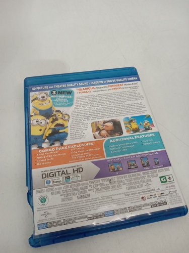 Despicable Me 2 Blu Ray with 3 mini-movies image 3