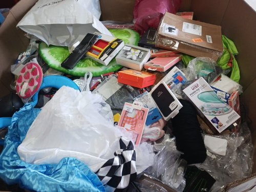 assorted MIXED item MYSTERY PALLET - VARIOUS PRODUCTS - aprox 300+ - (pallet #36) image 3