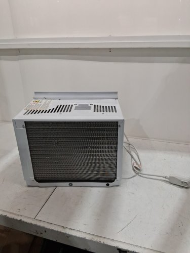 GE APPLIANCES ELECTRONIC WINDOW AIR CONDITIONER - 5,000 BTU - 150SQ.FT - WHITE (MODEL: AWAS05BWFC) image 4