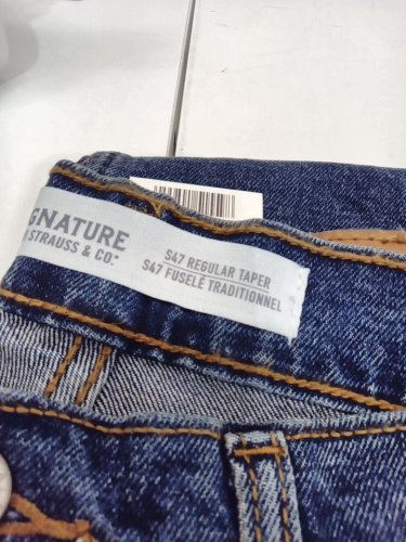 MENS LEVI STRAUSS SIGNATURE S47 REGULAR TAPER JEANS- 30w x 32l - DARK WASH image 3