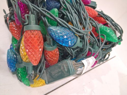 2PK SYLVANIA STAY-LIT PLATINUM LED C9 LIGHTS - 33FT (EACH) - GREEN/MULTICOLOURED (MODEL: 1784867) image 4