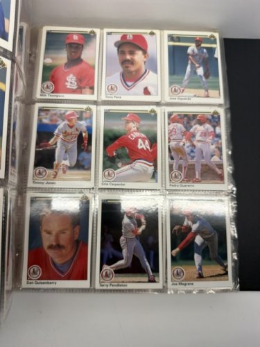 800 APPROX ASSSTD UPPER DECK 1990 MLB BASEBALL CARDS image 12