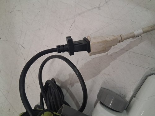 Eureka 3-in-1 corded lightweight LIGHTSPEED Stick Vacuum - White/aqua blue (model: NES100) image 4