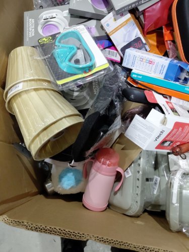 assorted MIXED item MYSTERY PALLET - VARIOUS PRODUCTS - aprox 300+ - (pallet #28) image 5