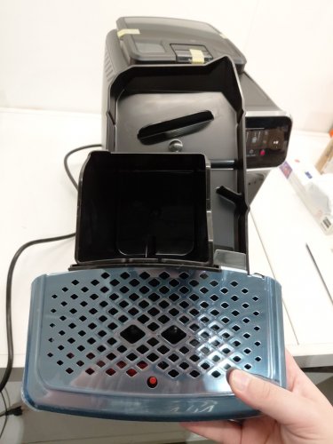Philips lattego 3300 series fully automatic ESPRESSO MACHINE WITH BUILT-IN GRINDER - BLACK (MODEL: ep3341/50) image 4