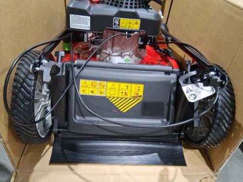 troy-bilt Self-Propelled walk behind Lawn Mower - 20OZ engine oil capacity - 159cc - 21" deck cutting width - black/red (model:12A-B2MR563) image 6