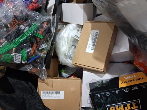 assorted MIXED item MYSTERY PALLET - VARIOUS PRODUCTS - aprox 300+ - (pallet #38) image 9