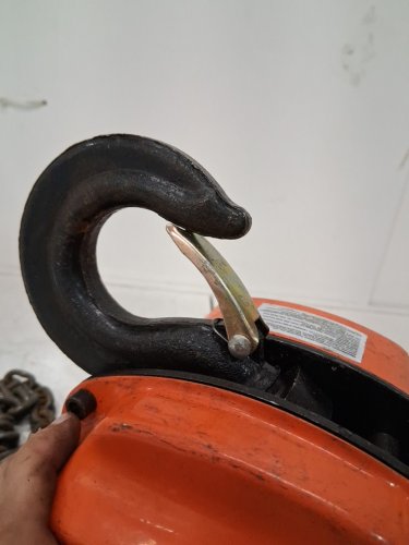 vevor heavy duty manual hand chain pulley hoist block - 10ft / 4400lbs cap - orange/black/silver (MODEL: hs-c-2t-3m) image 3