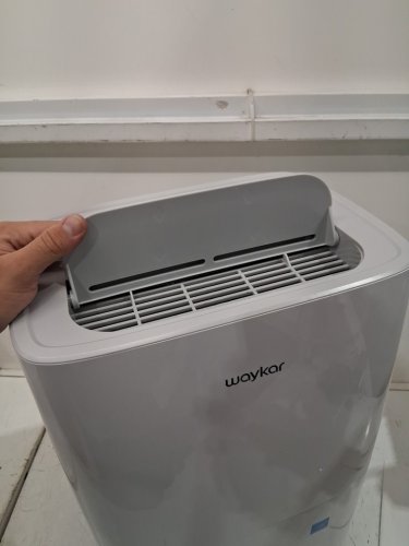 WAYKAR DIGITAL ENERGY STAR DEHUMIDIFIER - 5000SQ.FT COVERAGE - 1.4GAL TANK - WHITE (MODEL: JD025CE-80) image 9