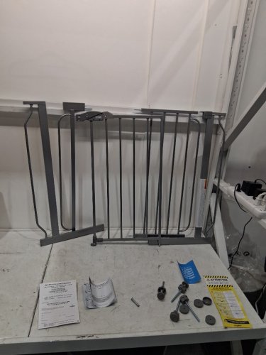 REGALO EASY STEP EXTRA WIDE METAL SAFETY GATE - 30" X 29" - 49" - PLATINUM (MODEL: 1164 EP DS) image 3