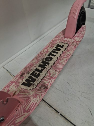 Kid's Welmotive Kick Scooter WITH ADJUSTABLE HANDLE BARS - 220lbs max - Pink (MODEL: d005) image 7