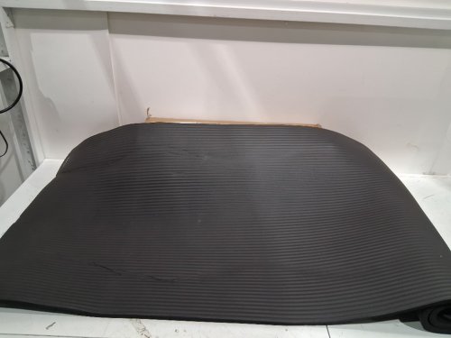 AMAZON BASICS YOGA/EXCERSISE MAT - 74'' X 24'' - BLACK image 4