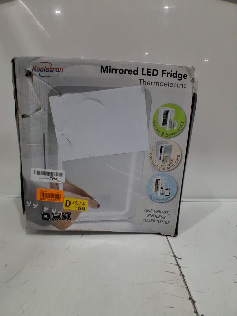 KOOLATRON COMPACT MIRRORED MINI FRIDGE WITH LED LIGHT - 6L CAP - WHITE (MODEL: C0SM6) image 2