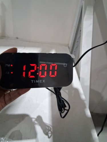 TIMEX DIGITAL DUAL ALARM CLOCK WITH AM/FM RADIO AND BATTERY BACKUP - BLACK (MODEL: T231B) image 4
