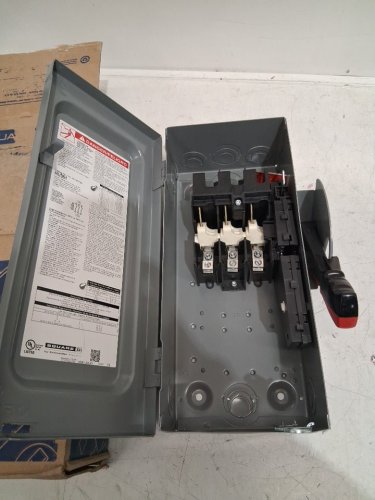 Square D Visipact heavy duty unfused Safety switch with viewing window - 30A - Nema 1 - 3 pole - 600V (model: hu361) image 5