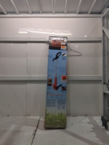 BLACK + DECKER 2-IN-1 CORDed STRING TRIMMER AND EDGER KIT- 13" CUT SWATH - orange/black (MODEL: st7700) image 2