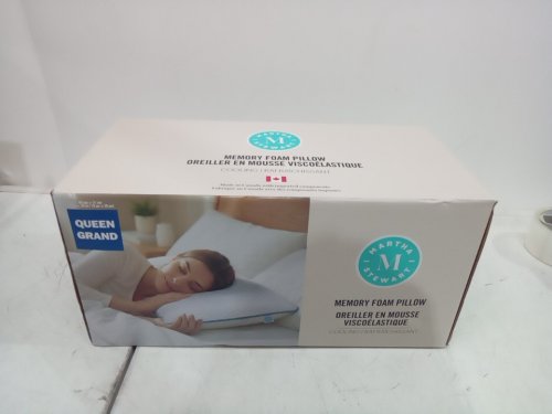 MARTHA STEWART MEMORY FOAM COOLING PILLOW - QUEEN (18" X 28") (MODEL: 1392500) image 2