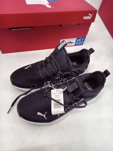 women's puma running shoes - size 7 - black (style: 9556607) image 2