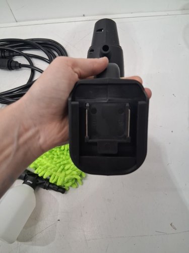 YKYI 6-IN-1 Cordless Pressure Washer **tool only** - 3GPM/1200PSI/21V - BLACK/GREEN image 7